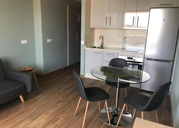 Playa Honda Elegantia Апартаменти